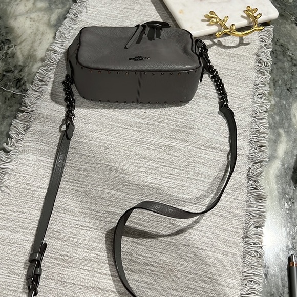 Coach - Picture 3 of 4